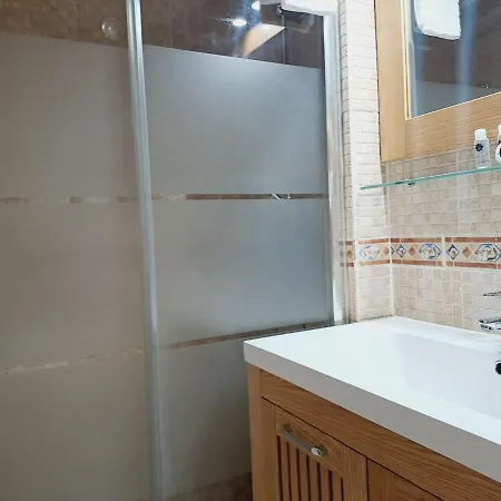 Noctua Front 002 埃斯特波纳